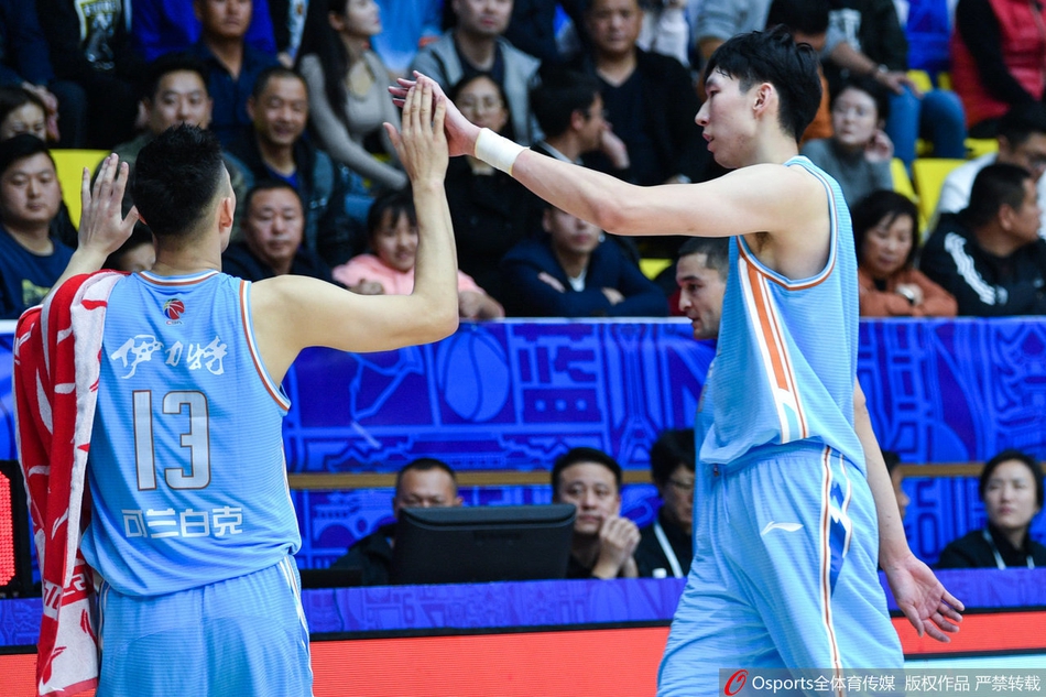 CBA第1轮:四川87-134新疆
