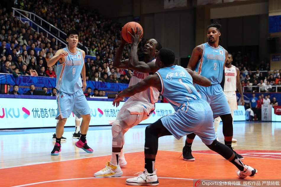 CBA第1轮:四川87-134新疆