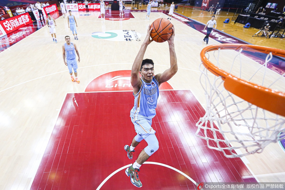 CBA复赛：新疆107-94山东