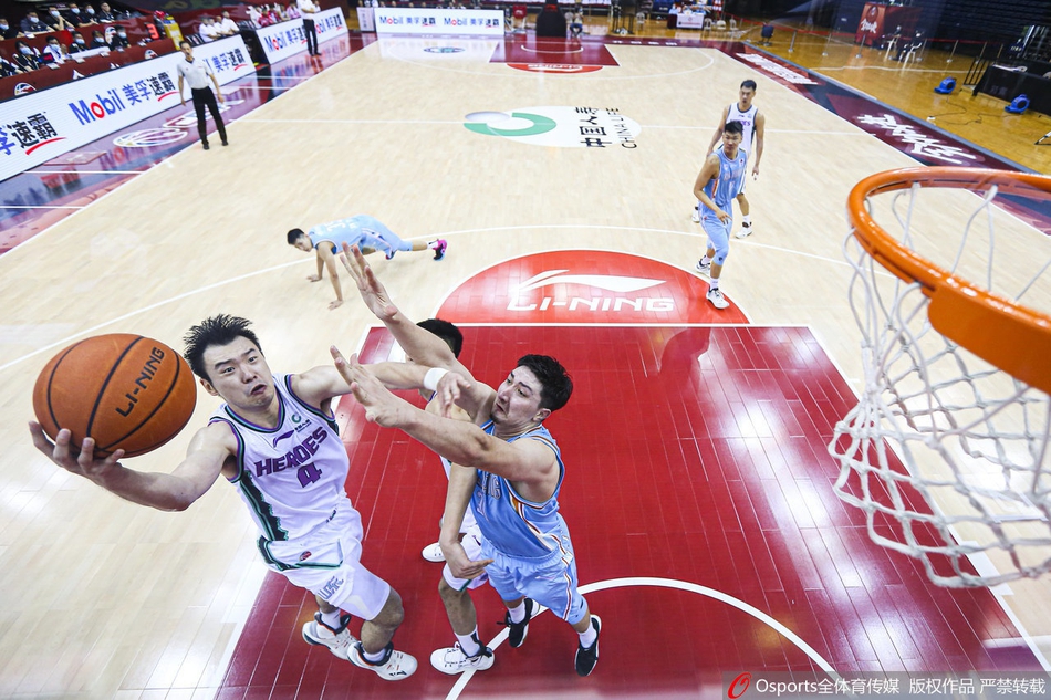 CBA复赛：新疆107-94山东