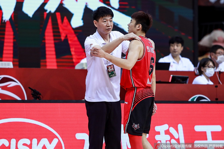 CBA复赛：广厦87-94深圳