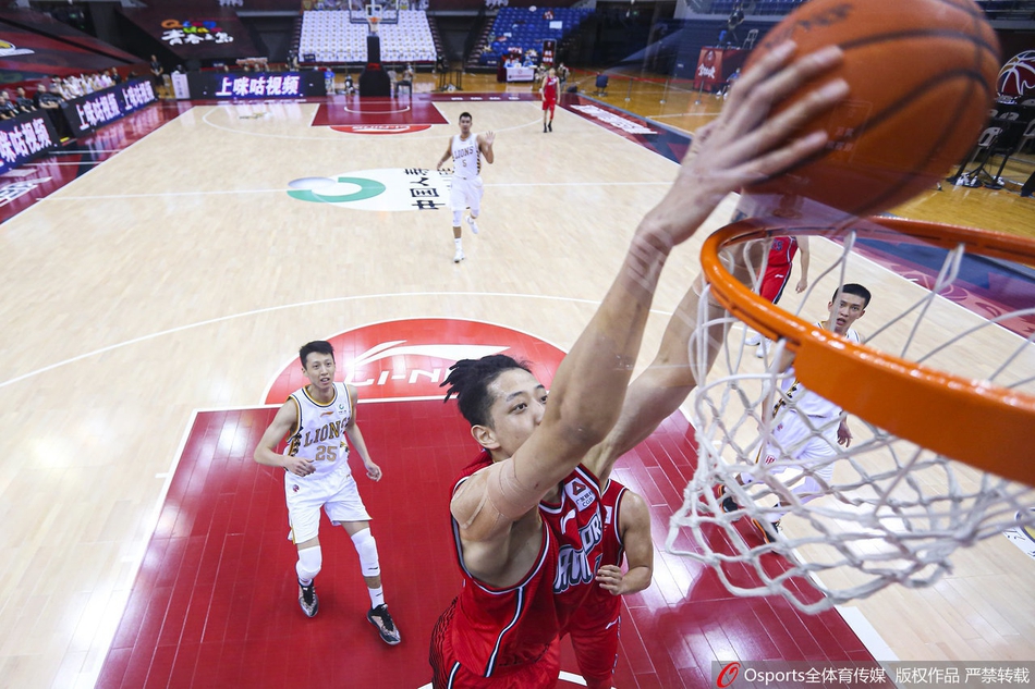 CBA复赛：广厦87-94深圳