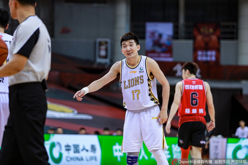 CBA复赛：广厦87-94深圳