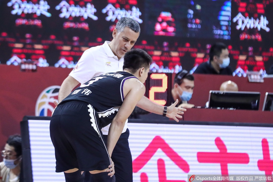 CBA复赛：北控106-123辽宁