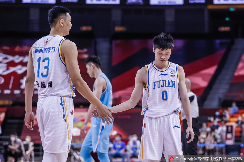 CBA复赛：福建106-101新疆