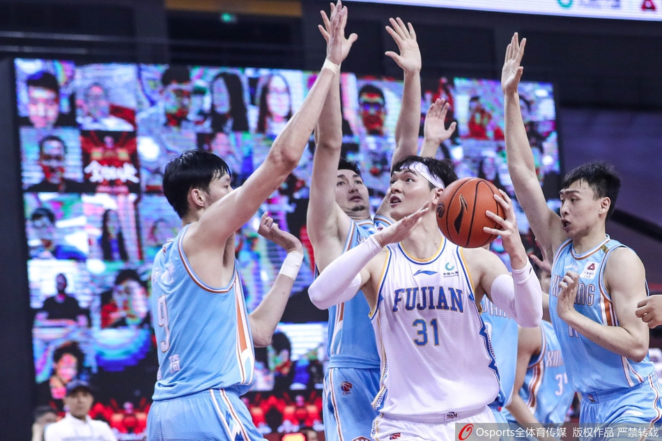 CBA复赛：福建106-101新疆
