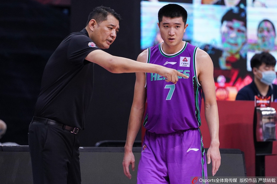 CBA复赛：肯帝亚101-92山东