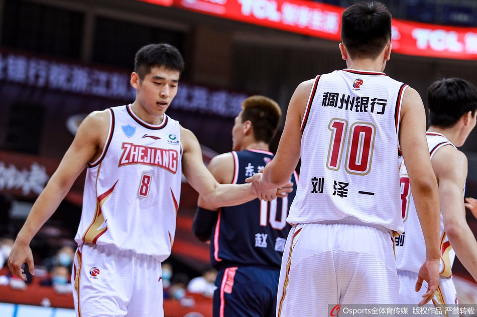 CBA复赛：浙江98-107广东