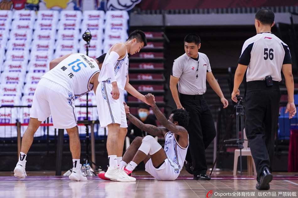 CBA复赛：肯帝亚101-92山东