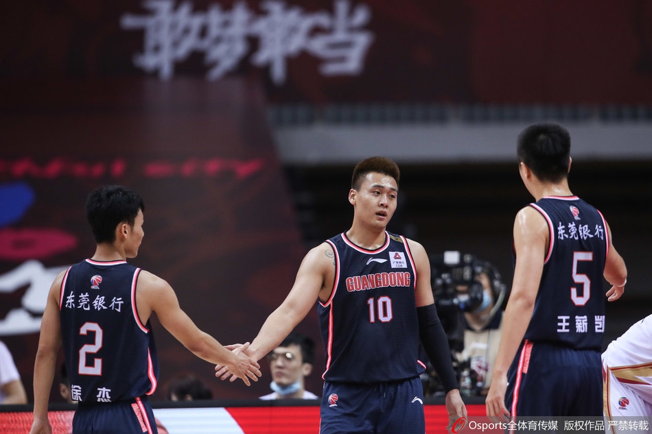 CBA复赛：浙江98-107广东