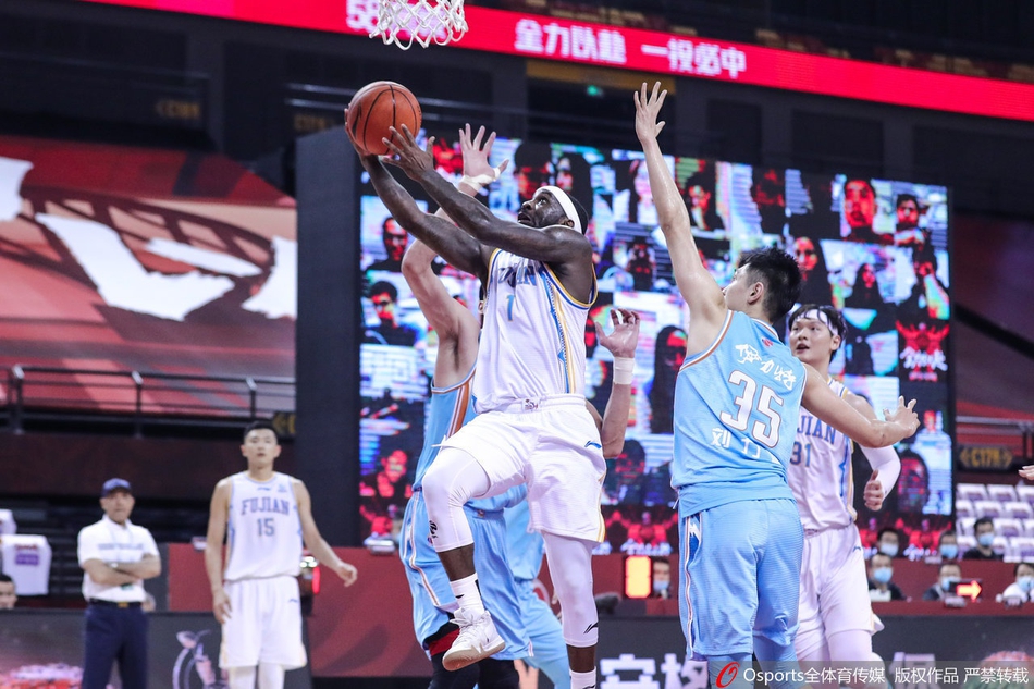 CBA复赛：福建106-101新疆