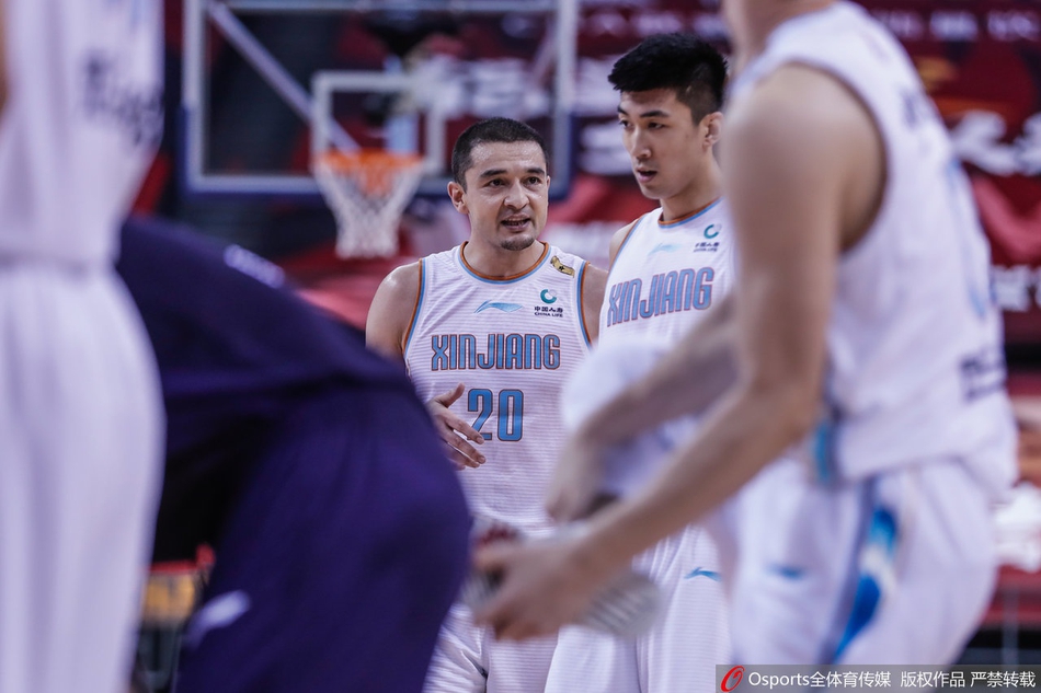 CBA复赛：新疆103-87广州