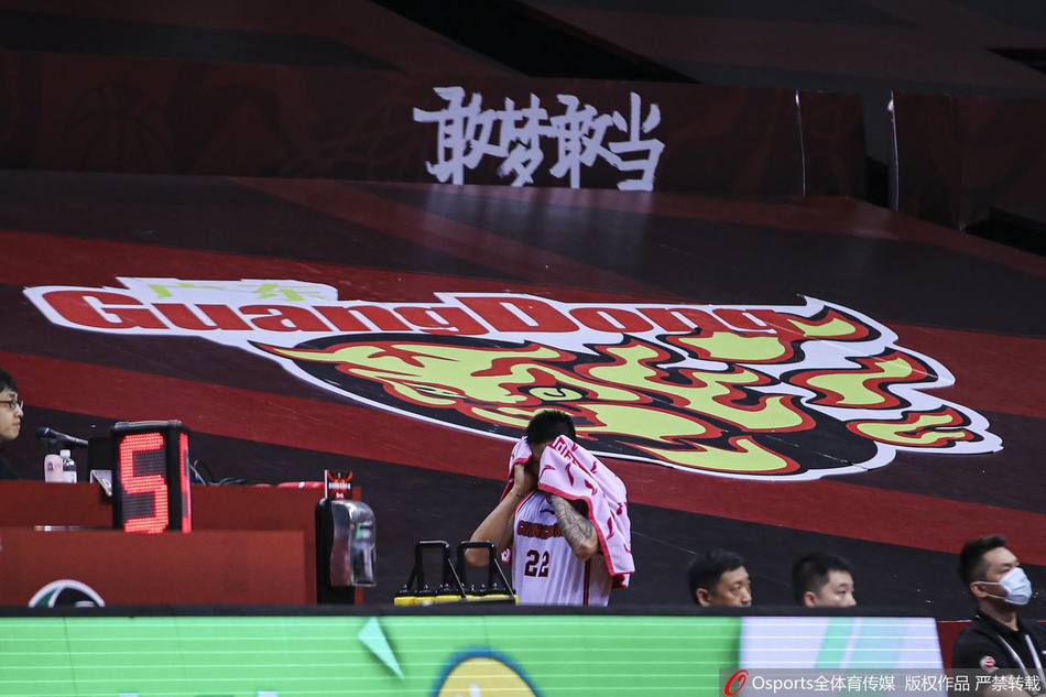 [CBA半决赛]广东111-109北京