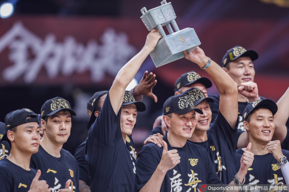 广东夺冠颁奖典礼