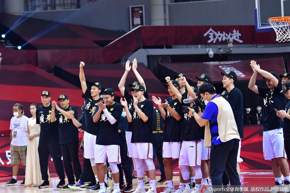 广东夺冠颁奖典礼