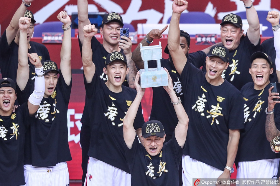 广东夺冠颁奖典礼