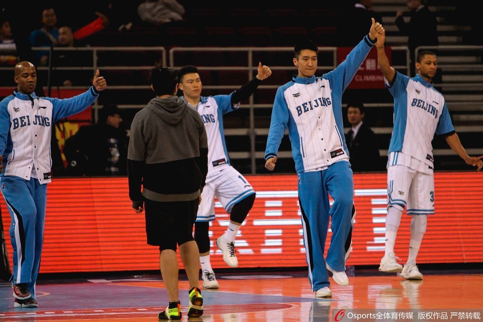 李根将与孙悦马布里重聚！回顾三人北京首钢时期合照