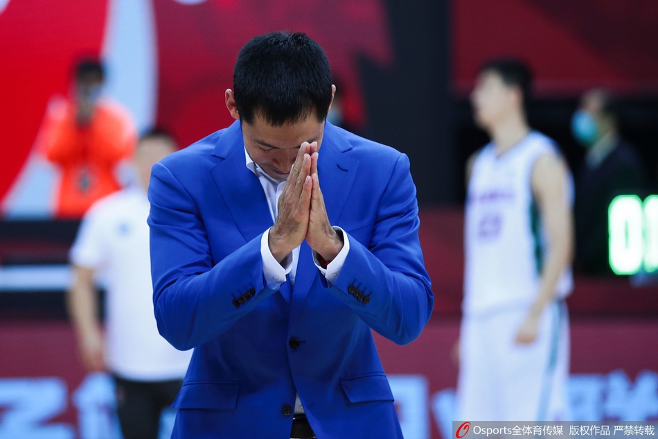 江湖再无张三疯！张庆鹏退役仪式