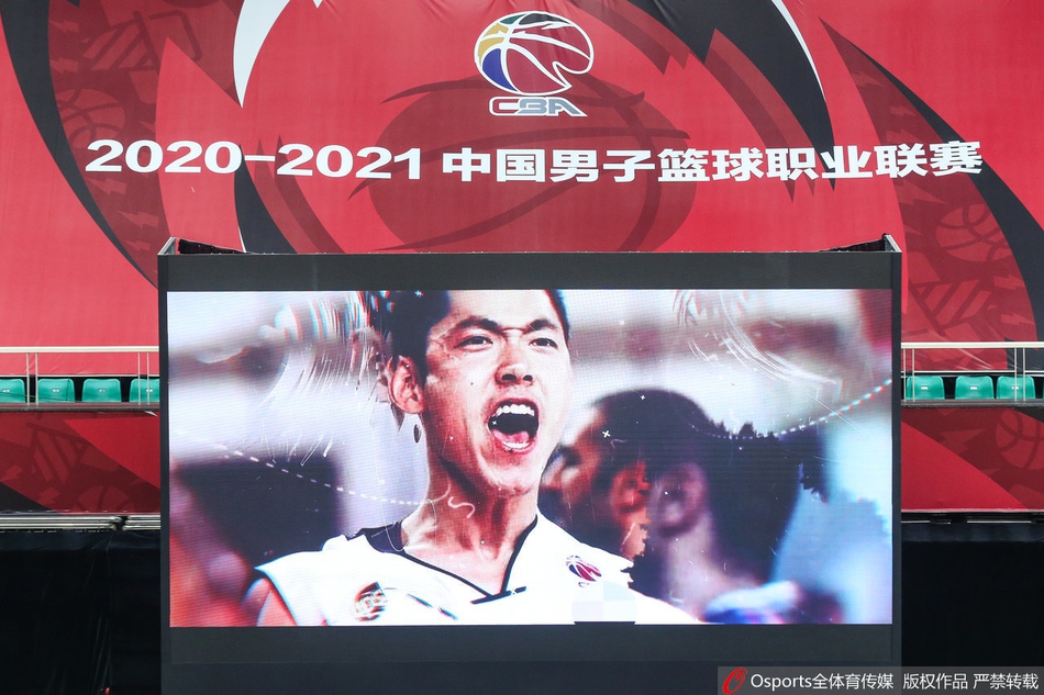 江湖再无张三疯！张庆鹏退役仪式