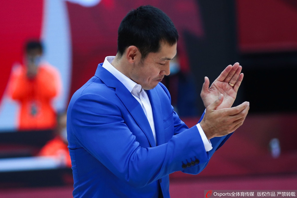 江湖再无张三疯！张庆鹏退役仪式