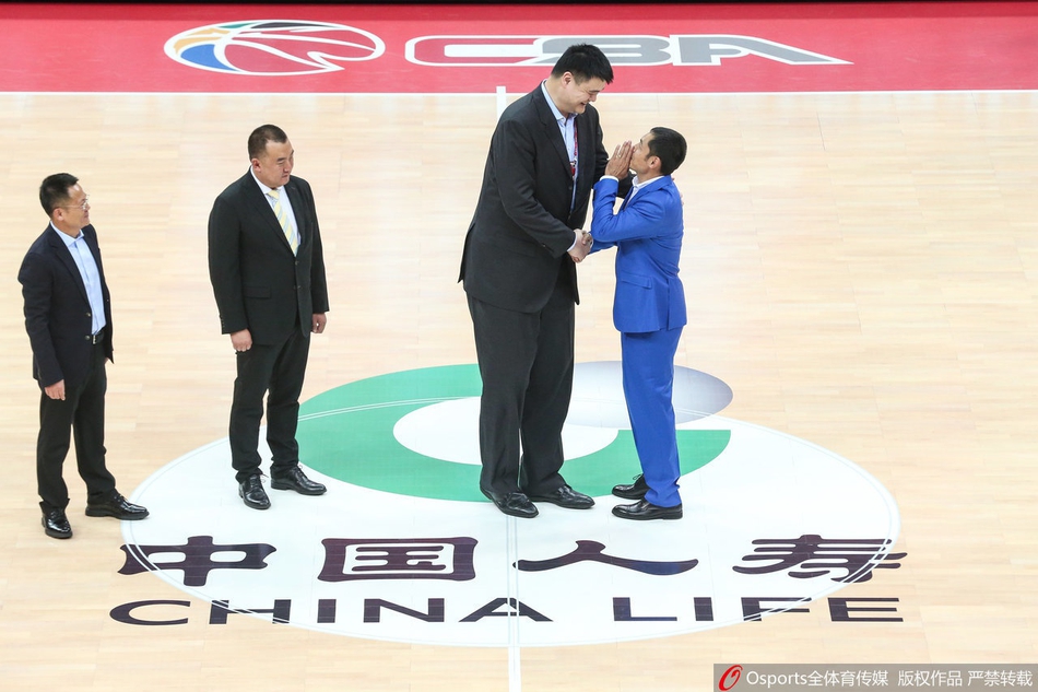 江湖再无张三疯！张庆鹏退役仪式