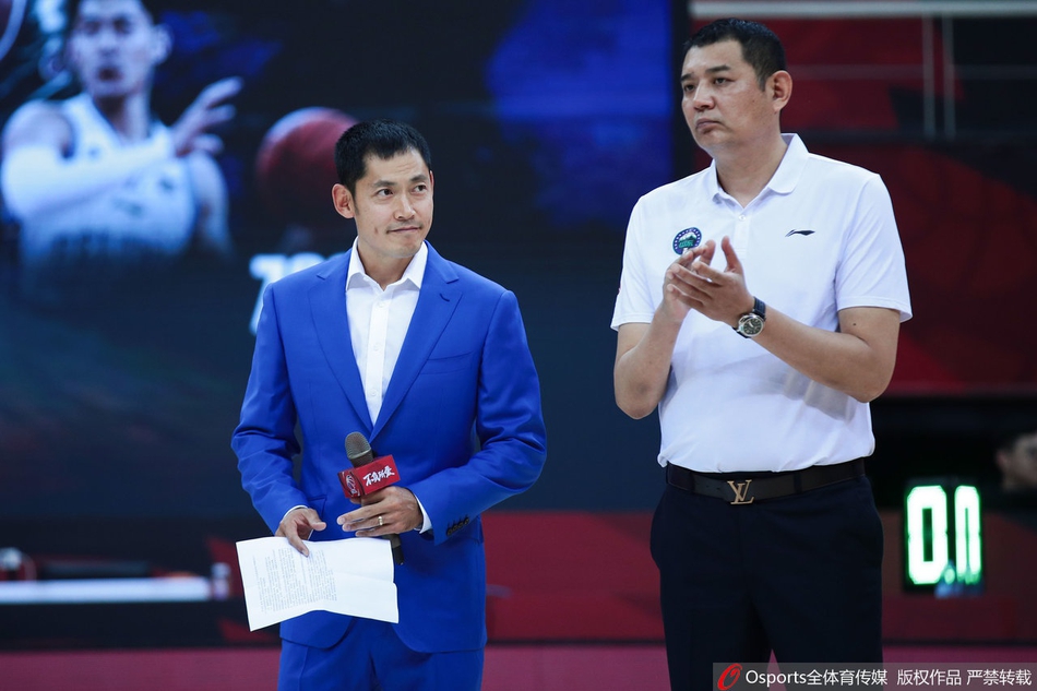 江湖再无张三疯！张庆鹏退役仪式