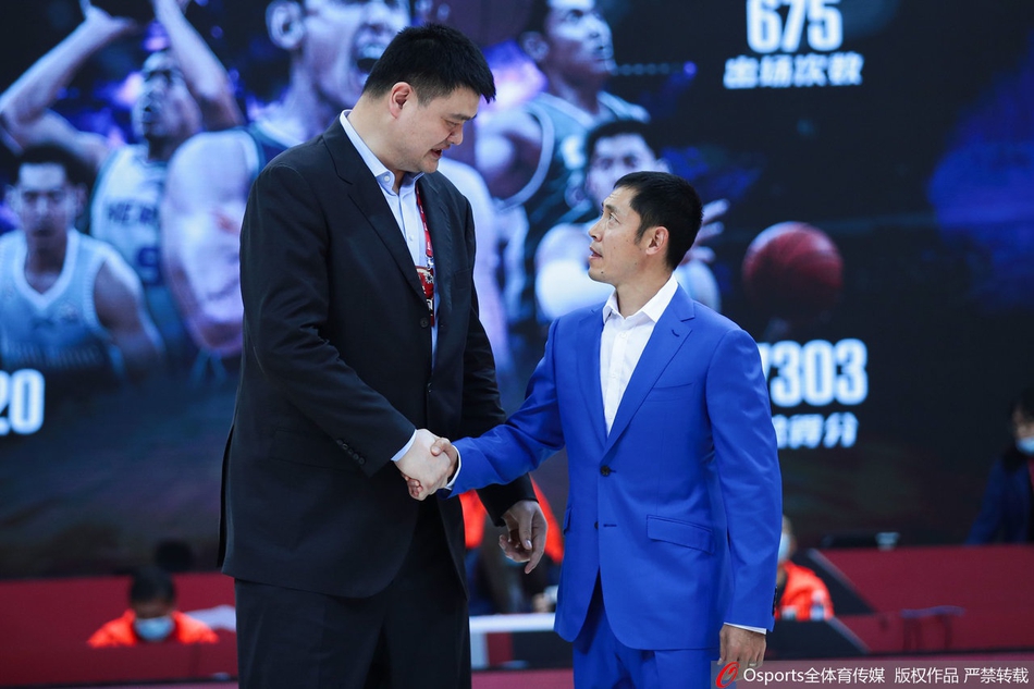 江湖再无张三疯！张庆鹏退役仪式