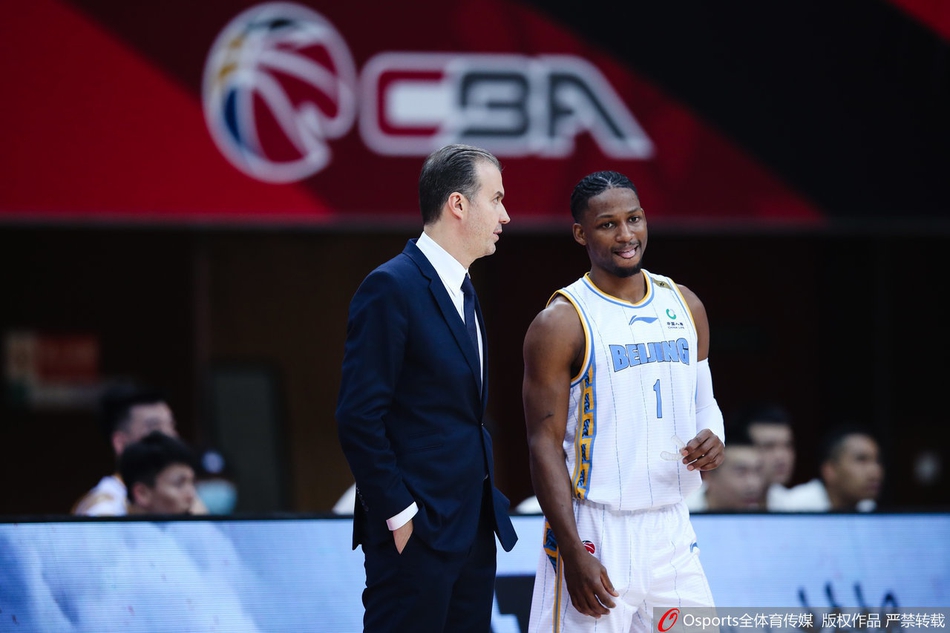 CBA第15轮：北京111-97上海