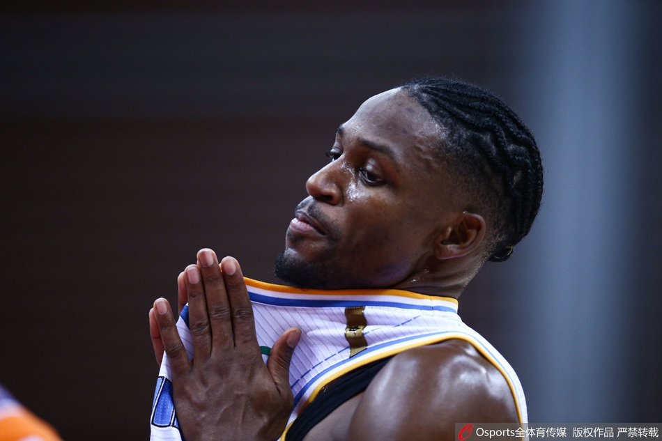 CBA第15轮：北京111-97上海