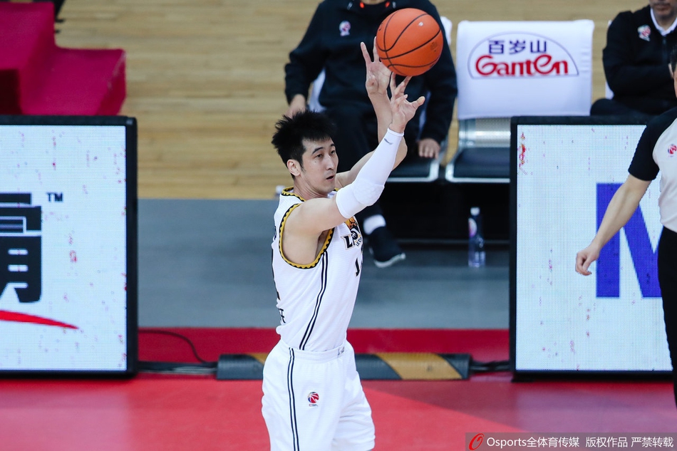 CBA第19轮：辽宁95-93广州