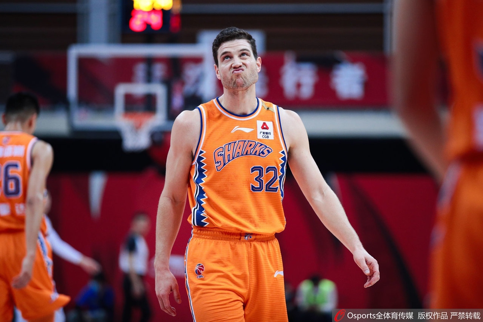 CBA第20轮：天津113-94上海