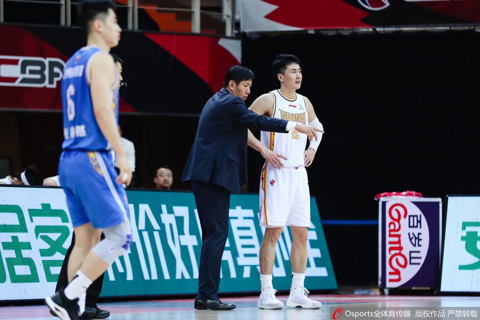 CBA第20轮：山西100-84江苏肯帝亚