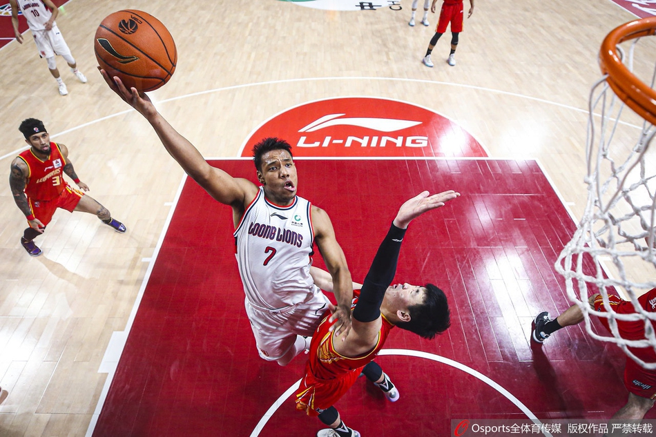 CBA第20轮：广州96-98深圳