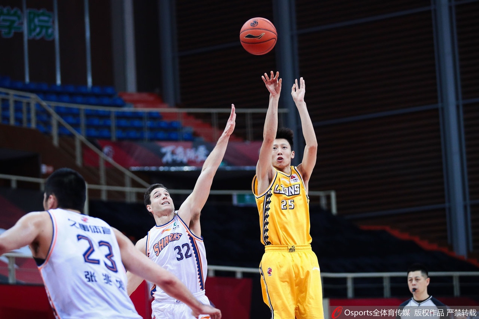 CBA第21轮：上海123-111广厦