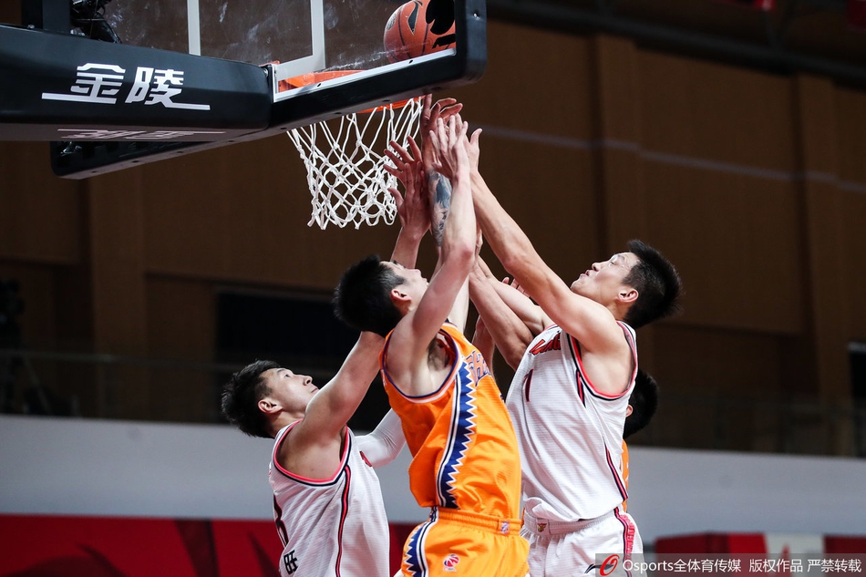 CBA第24轮：广东92-117上海