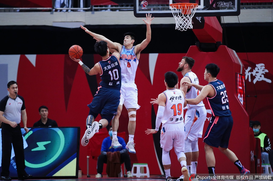 CBA第26轮：广东132-95新疆