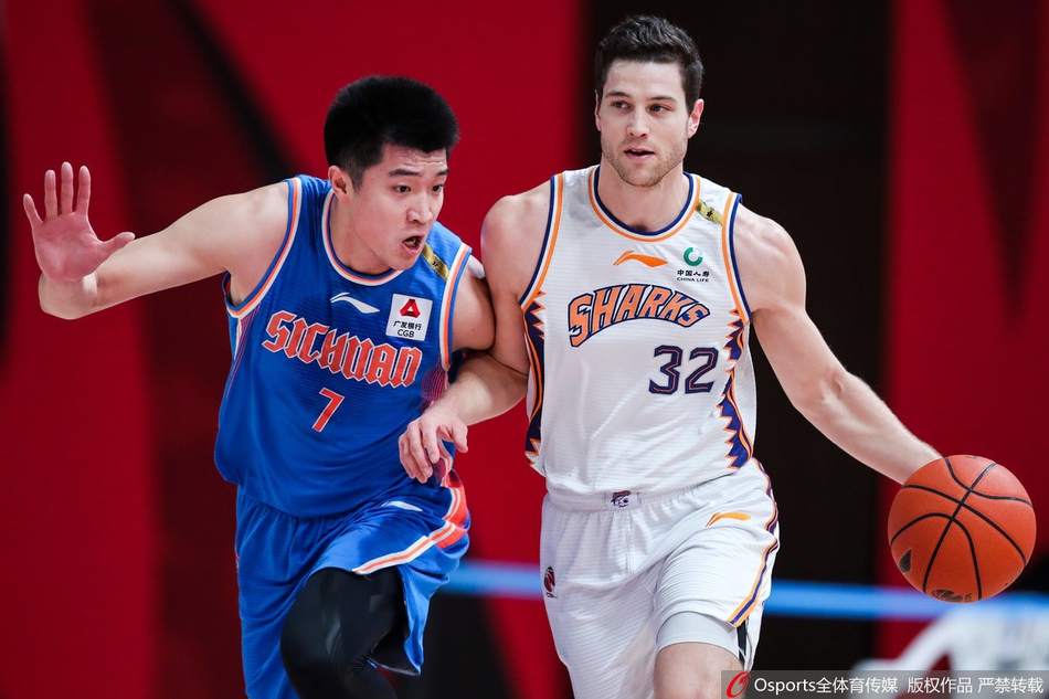 CBA第26轮：上海122-102四川