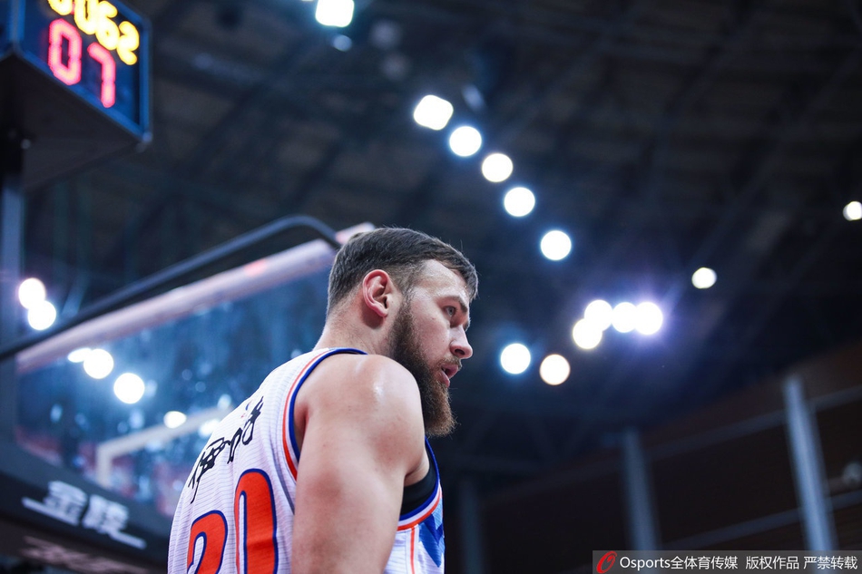 CBA第26轮：广东132-95新疆