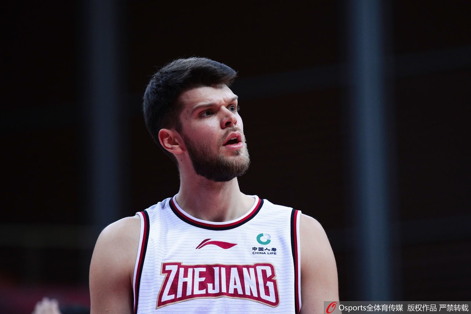 CBA第29轮：深圳95-109浙江