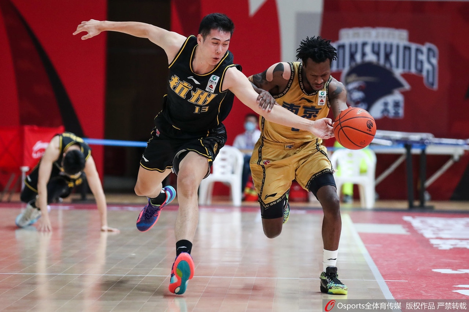 CBA第30轮：同曦92-99广厦