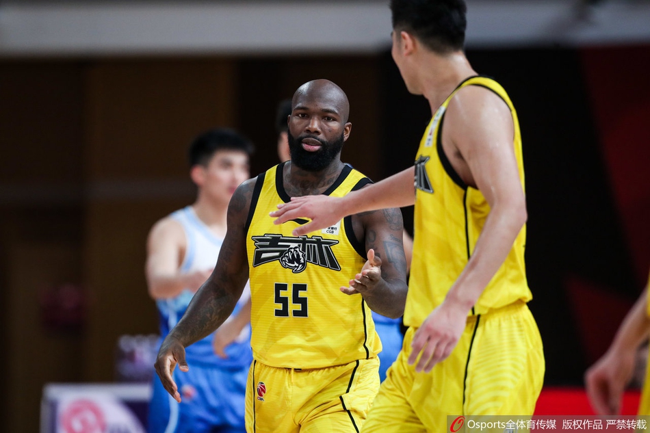 CBA第30轮:新疆109-99吉林