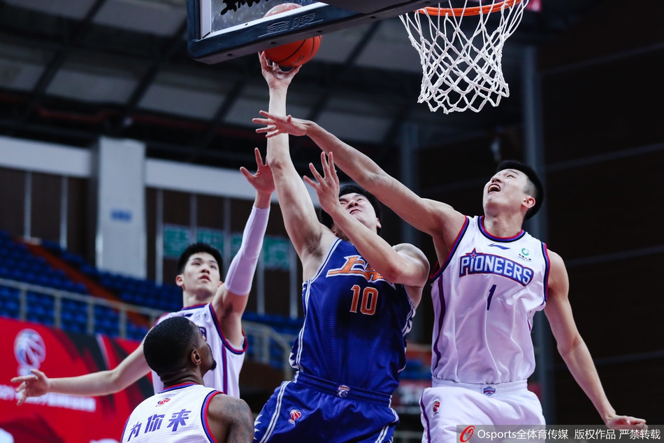 CBA第30轮：上海121-96天津