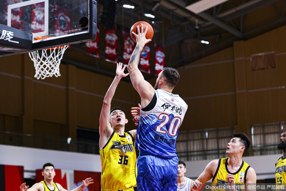 CBA第30轮:新疆109-99吉林