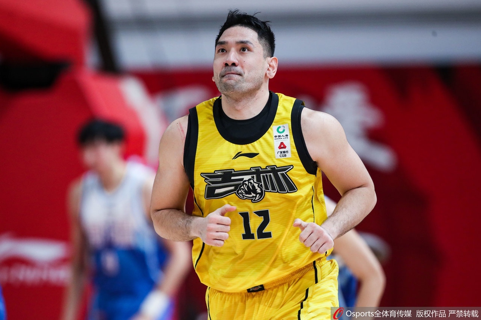 CBA第30轮:新疆109-99吉林