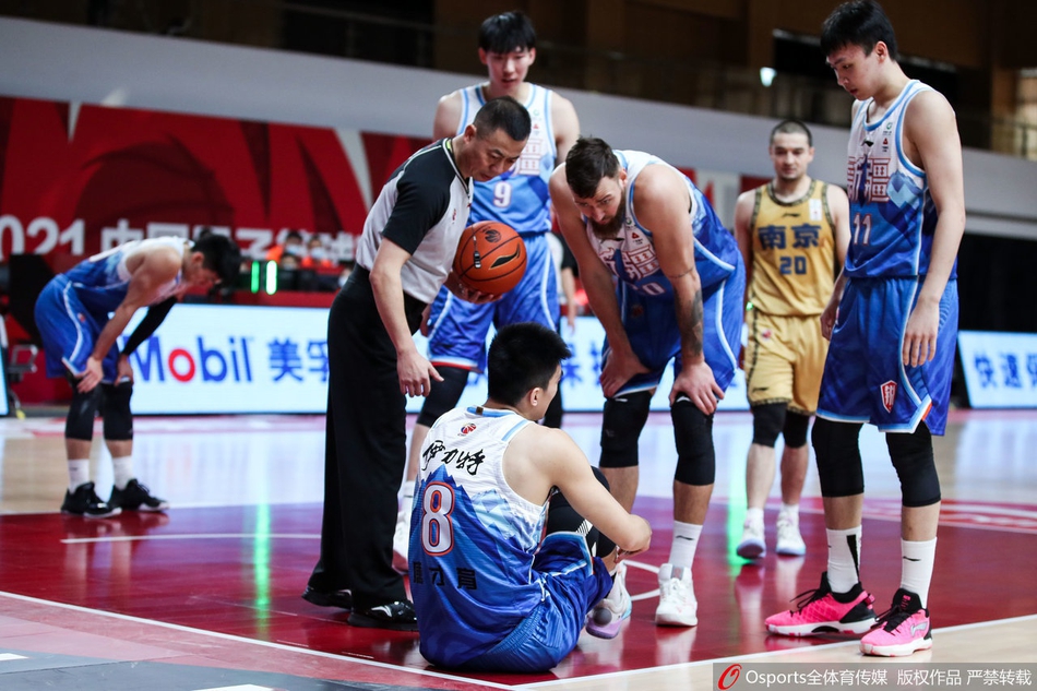 CBA第31轮：同曦100-109新疆