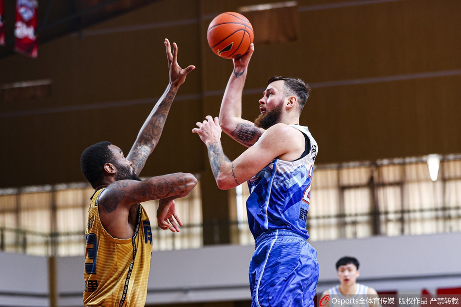 CBA第31轮：同曦100-109新疆