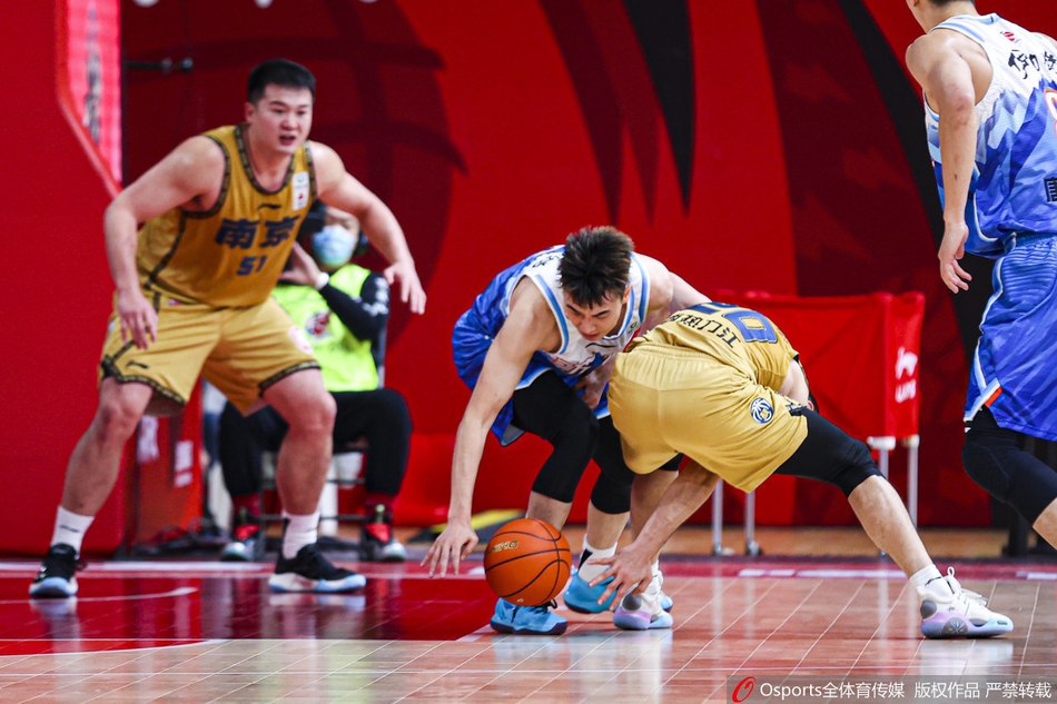 CBA第31轮：同曦100-109新疆