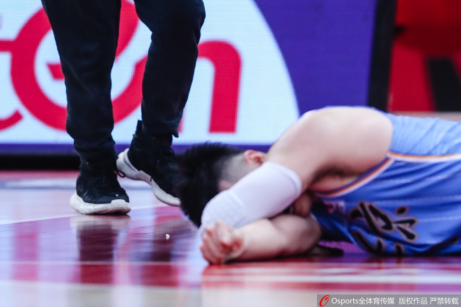 CBA第33轮:北京102-96山东