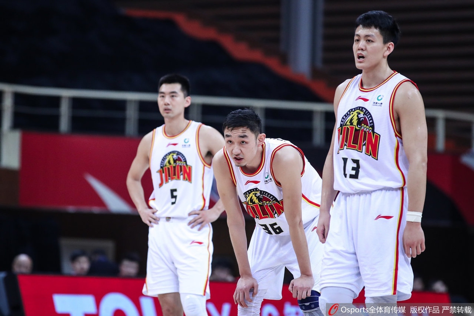 CBA第34轮:同曦125-122吉林