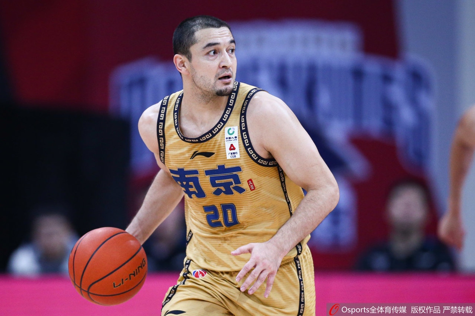 CBA第34轮:同曦125-122吉林